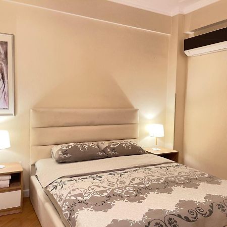 Apartment In Downtown "Rustaveli Residence" Tbilisi Exterior photo